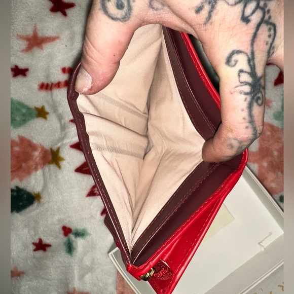 Great for a Gift π Radley London Red Wallet w/ Dog on it. NWT & comes w/ box. - Picture 9 of 14